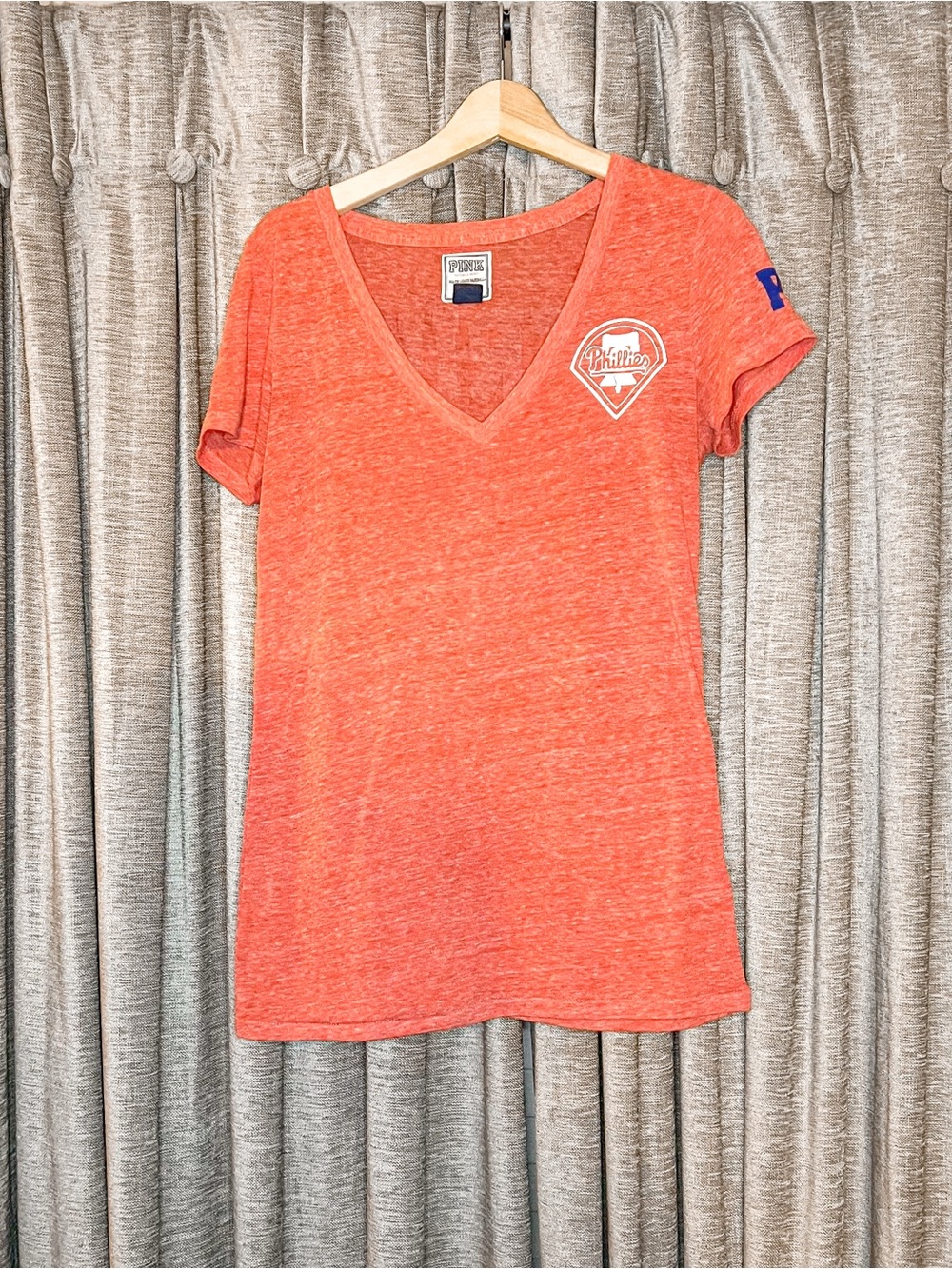 Y2K PINK Victoria's Secret Phillies Red Short Sleeve V Neck Tee Size Medium
